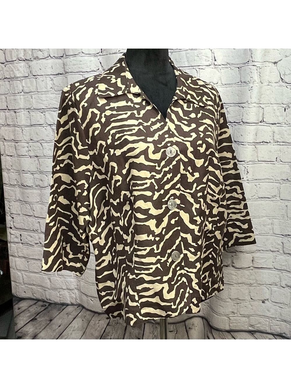 CLEARANCE -East 5th Women’s Brown & Beige Linen/Rayon Blazer 3/4 length sleeves